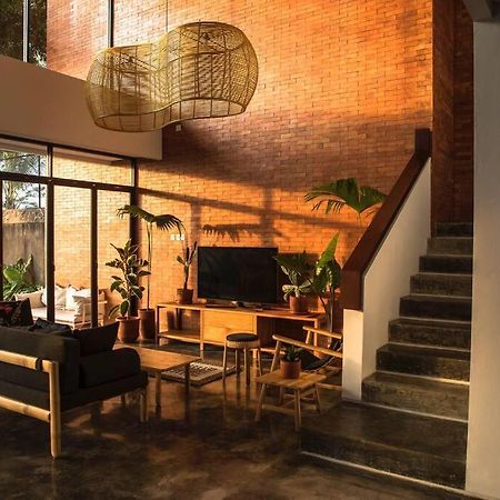 Yats Cocoon Villa Kaliurang Exterior photo